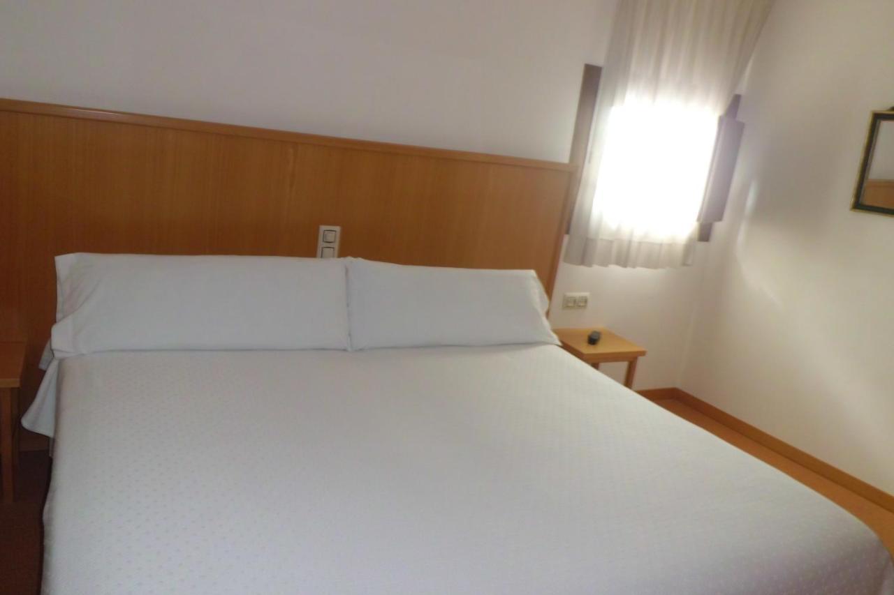 Hostal Palouet De Segarra Zewnętrze zdjęcie
