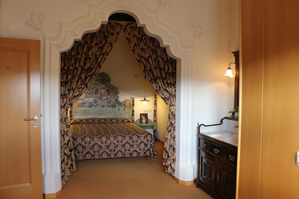 Hostal Palouet De Segarra Zewnętrze zdjęcie